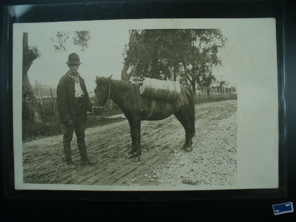 Námětová pohlednice - Lidé - Kroje - Jasina